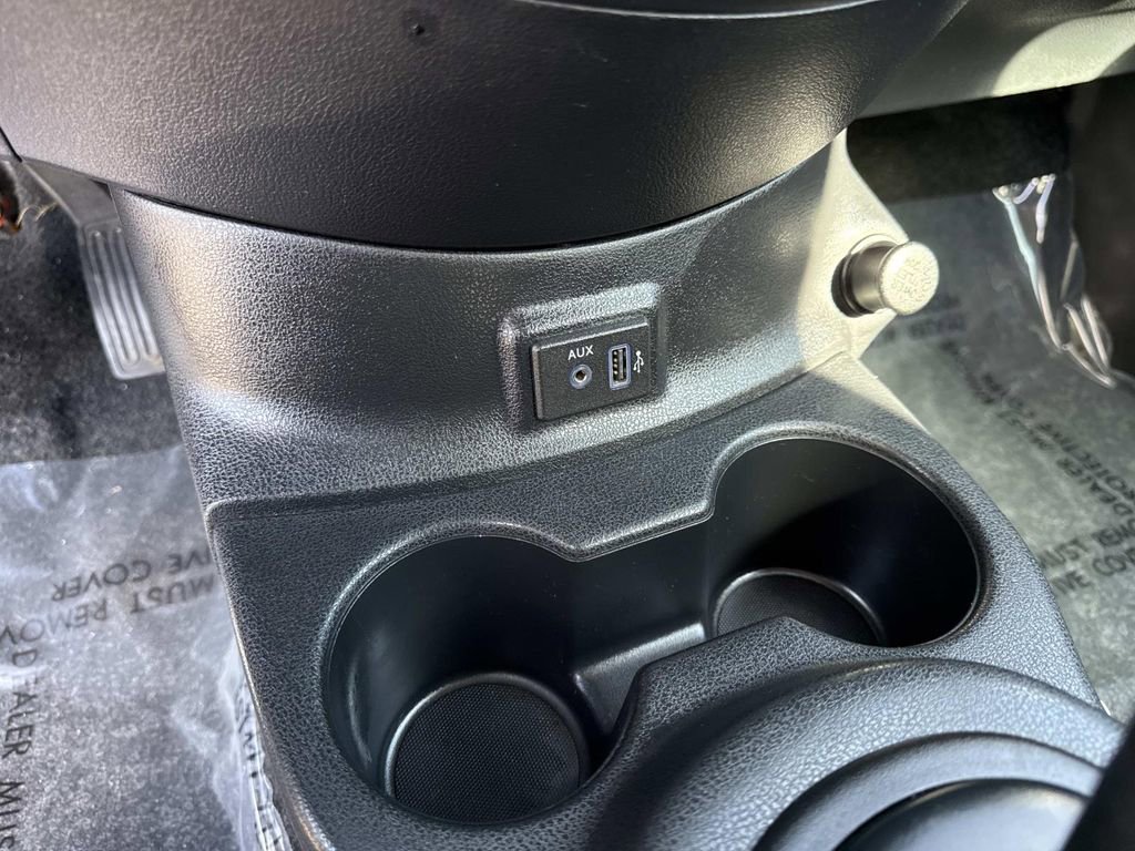 Used 2019 Nissan Versa S Plus image 24