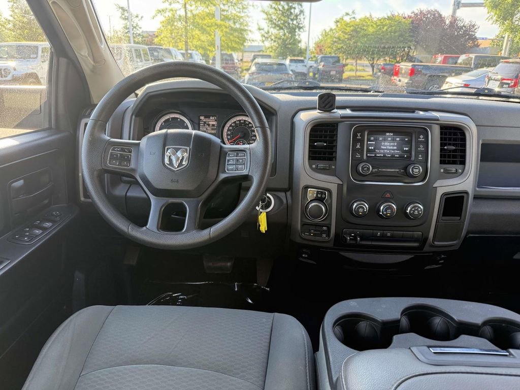 Used 2019 RAM 1500 Express w/ Express Value Package AWD/4WD image 18