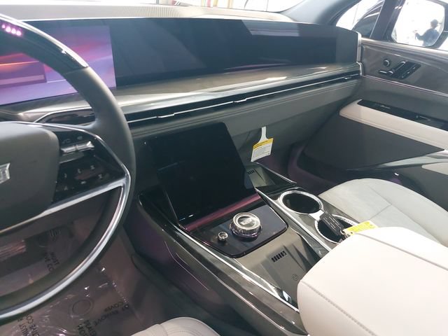 Used 2025 Cadillac Escalade IQ Luxury 1 w/ Smart Trailering package AWD/4WD image 25
