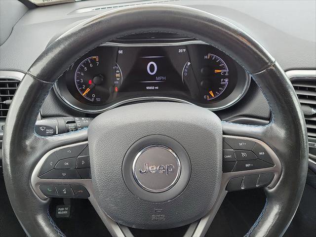 Used 2019 Jeep Grand Cherokee Laredo AWD/4WD image 16