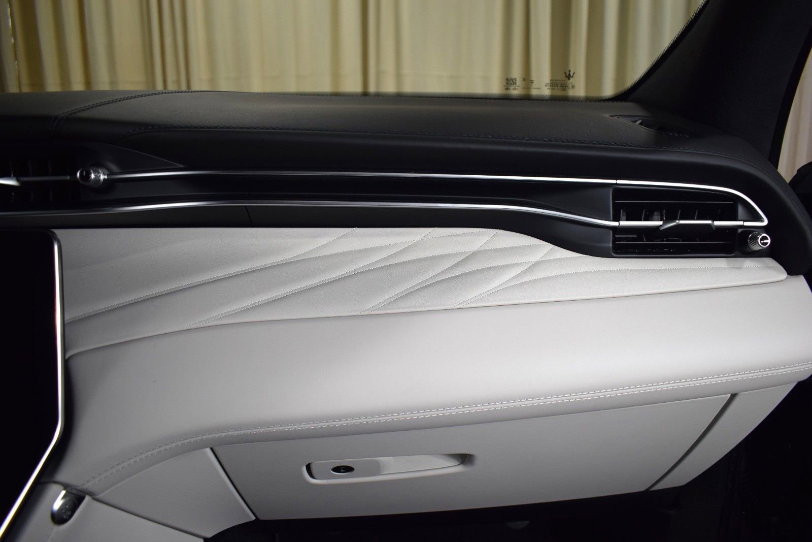 Certified 2024 Maserati Grecale GT image 26