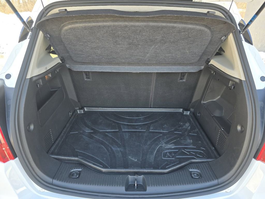 Used 2018 Buick Encore Preferred image 16