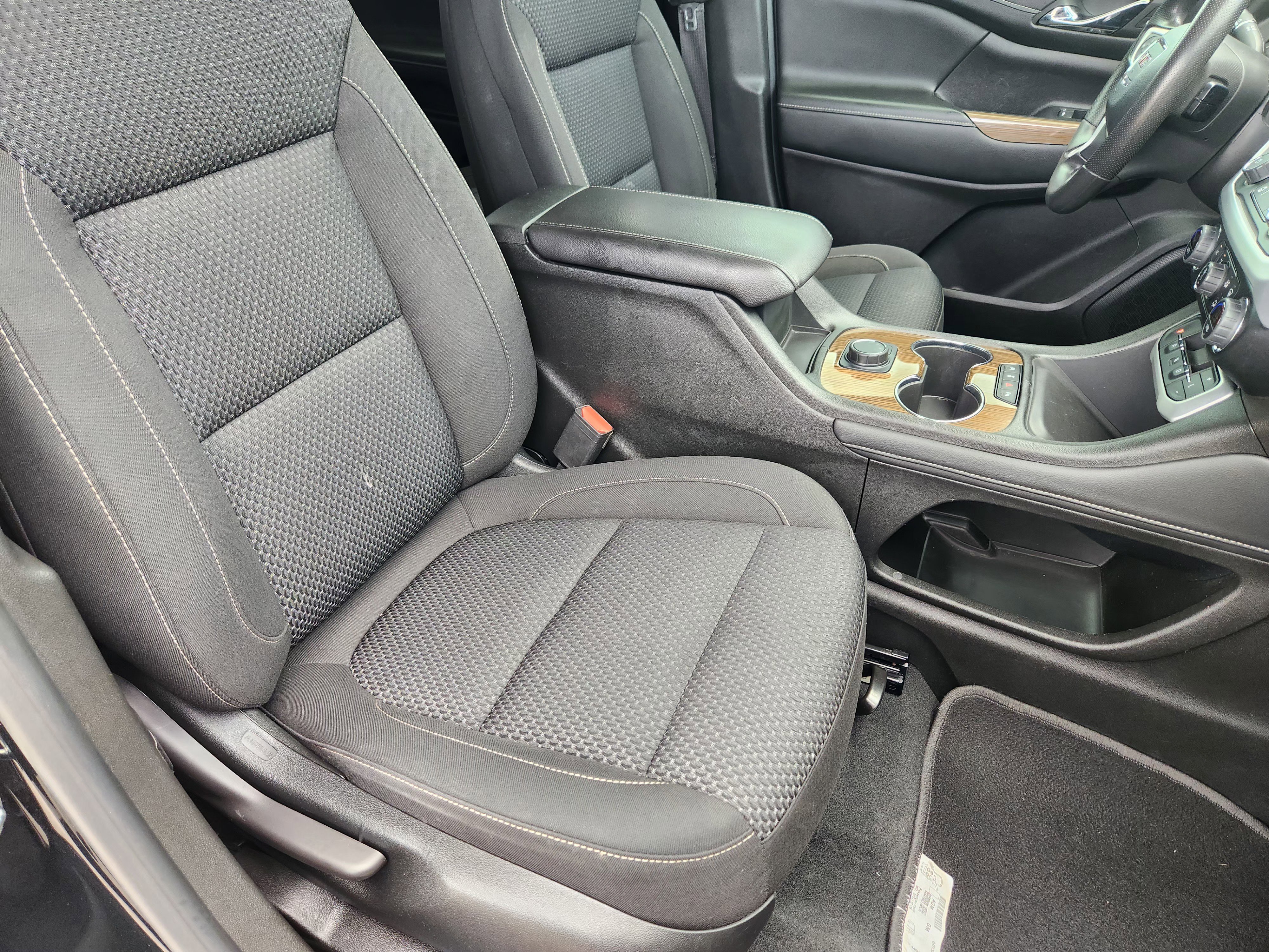 Used 2023 GMC Acadia SLE FWD image 14