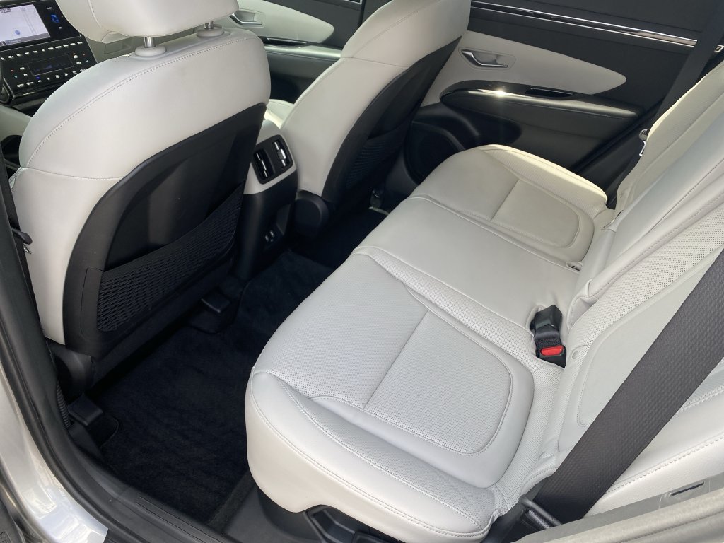 Certified 2024 Hyundai Tucson Limited AWD/4WD image 29