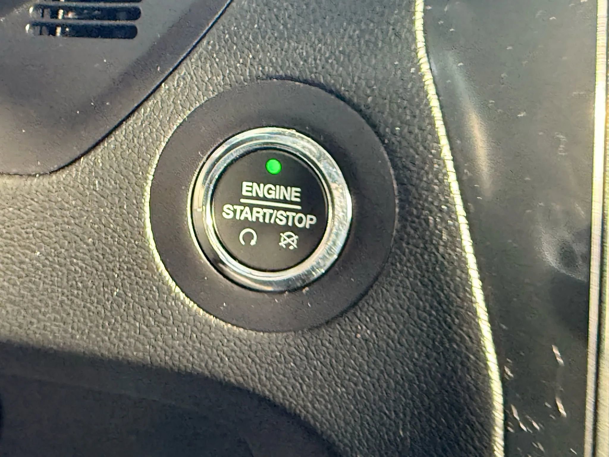 Used 2019 Ford Explorer XLT image 73