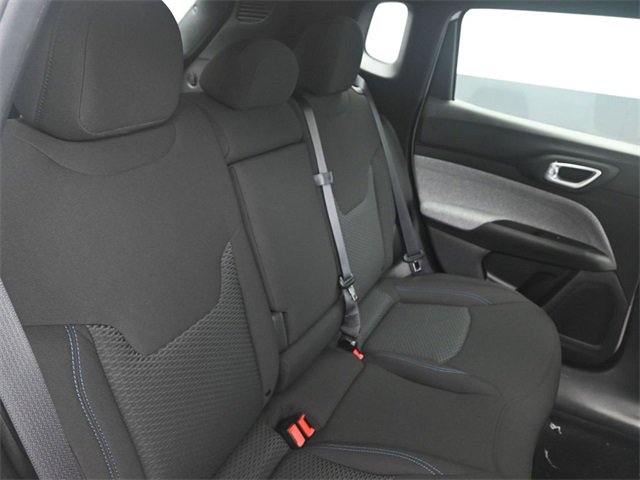 Used 2025 Jeep Compass Sport w/ Mopar Graphics Package image 16