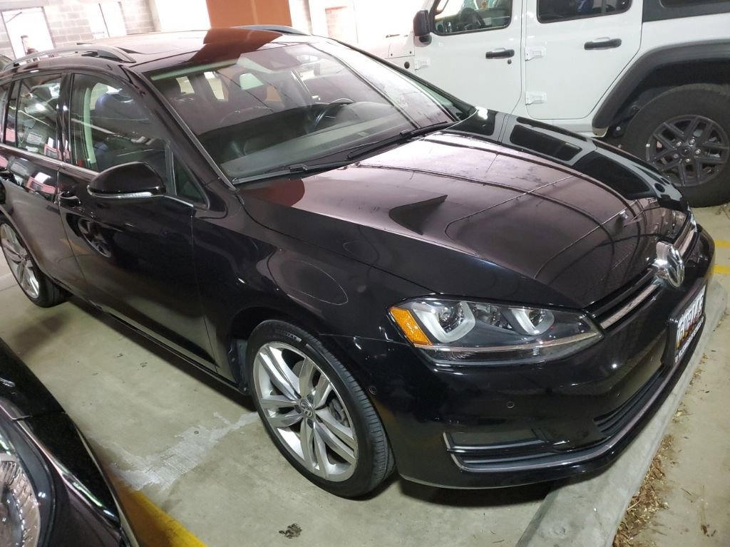 Used 2016 Volkswagen Golf SEL image 4