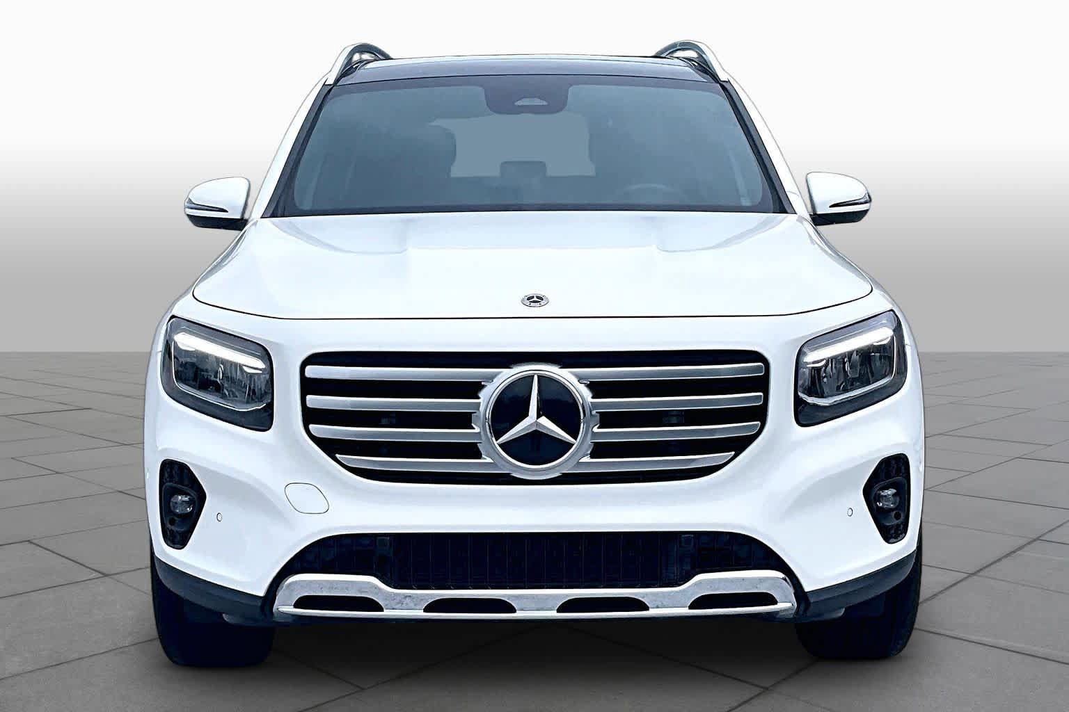 Used 2025 Mercedes-Benz GLB 250 image 4