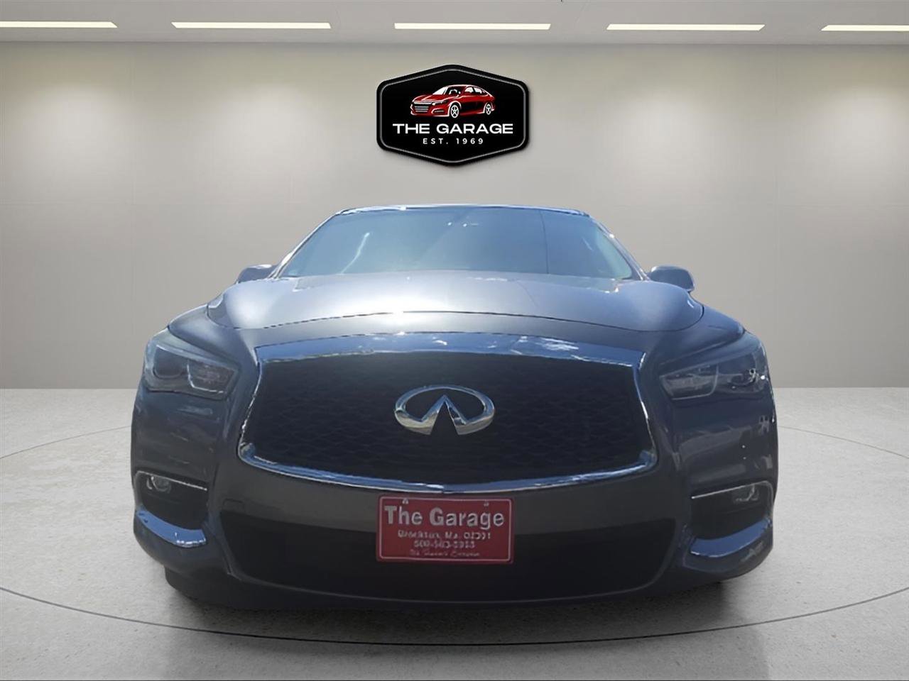 Used 2018 INFINITI QX60 FWD image 2