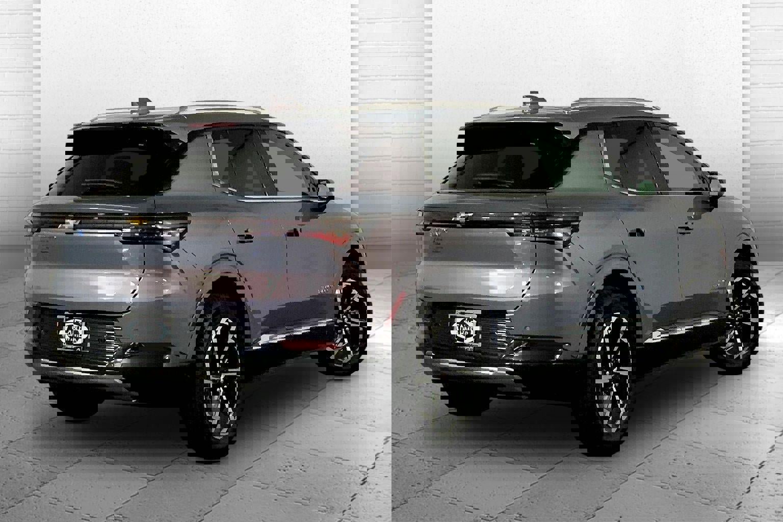 Used 2025 Chevrolet Equinox EV LT image 13