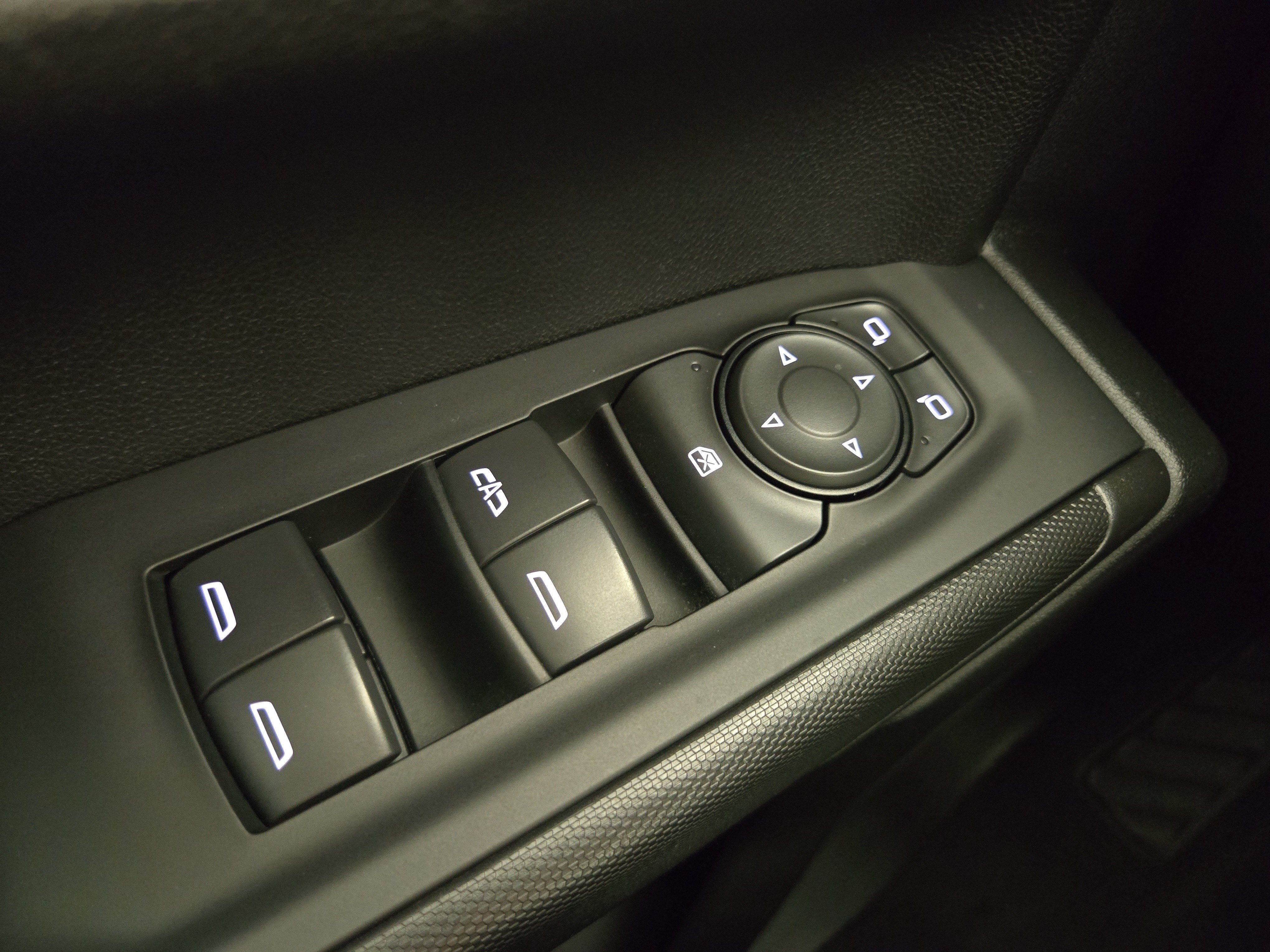 Certified 2022 Chevrolet Silverado 1500 Custom w/ Safety Confidence Package AWD/4WD image 25