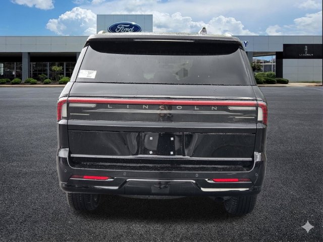 New 2026 Lincoln Navigator Reserve AWD/4WD image 4