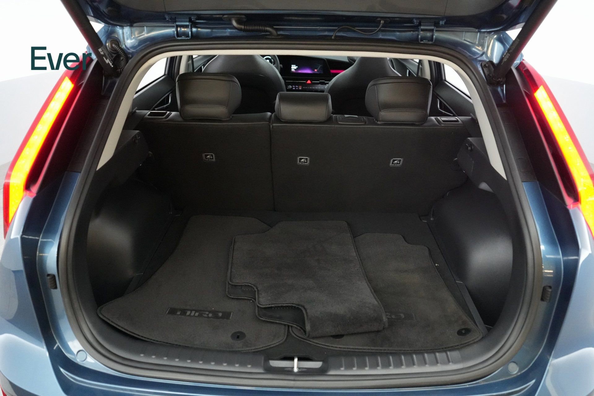 Used 2023 Kia Niro Wave image 23