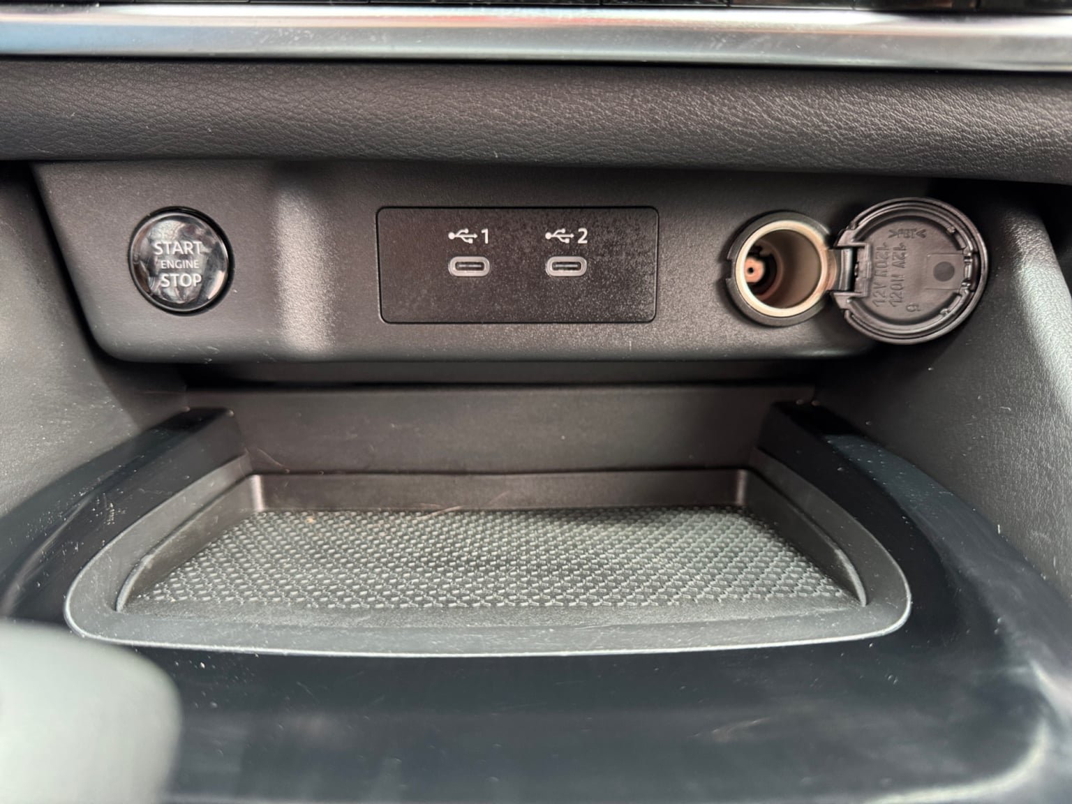 Used 2025 Nissan Rogue SV AWD/4WD image 25