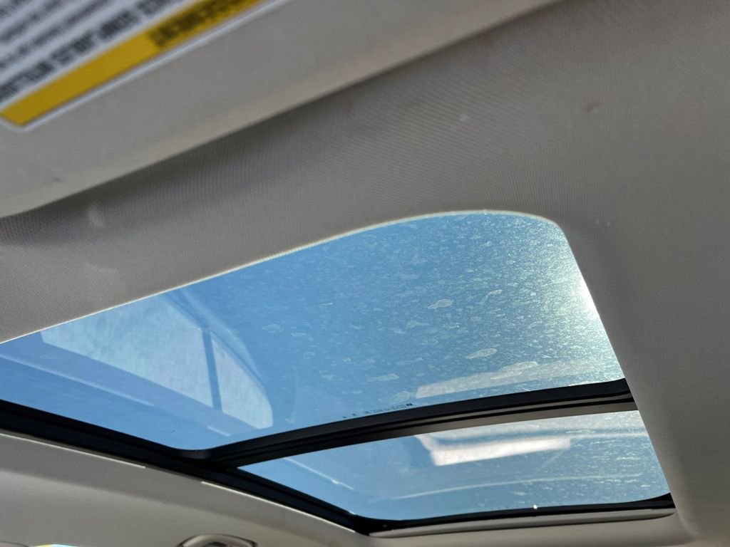 Used 2023 Buick Envision Essence w/ Sport Touring Package image 7