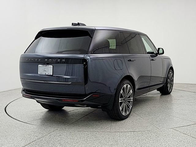 New 2026 Land Rover Range Rover Long Wheelbase SE AWD/4WD image 5