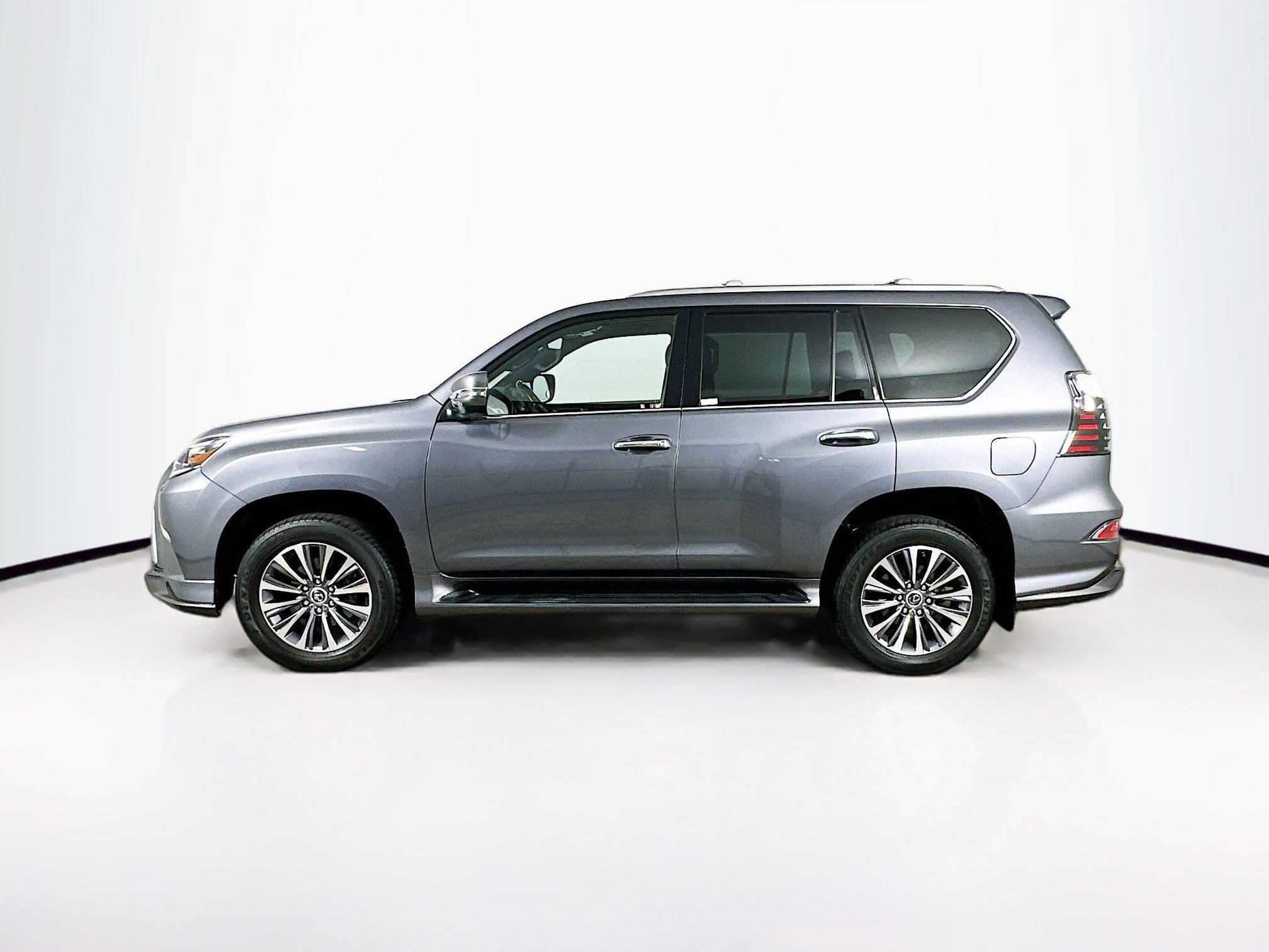 Used 2023 Lexus GX 460 Luxury w/ Sport Design Package image 4