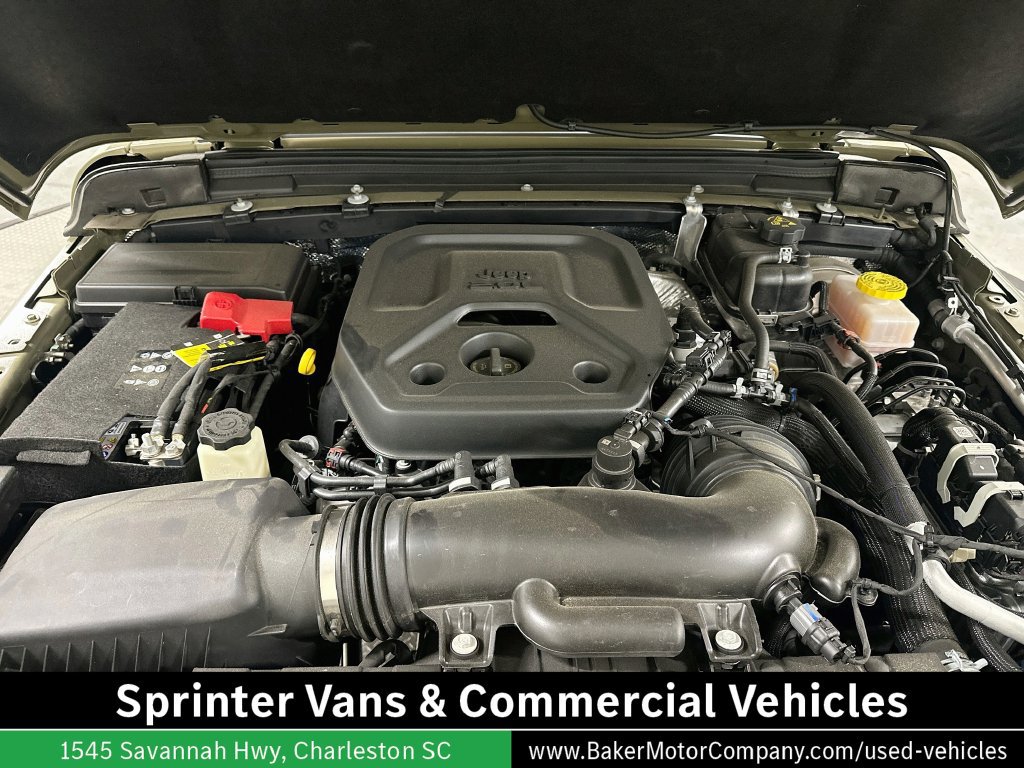 Used 2025 Jeep Wrangler Sport AWD/4WD image 28