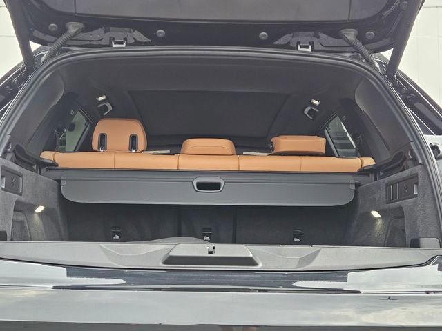 Certified 2025 BMW X5 xDrive50e w/ Executive Package image 22