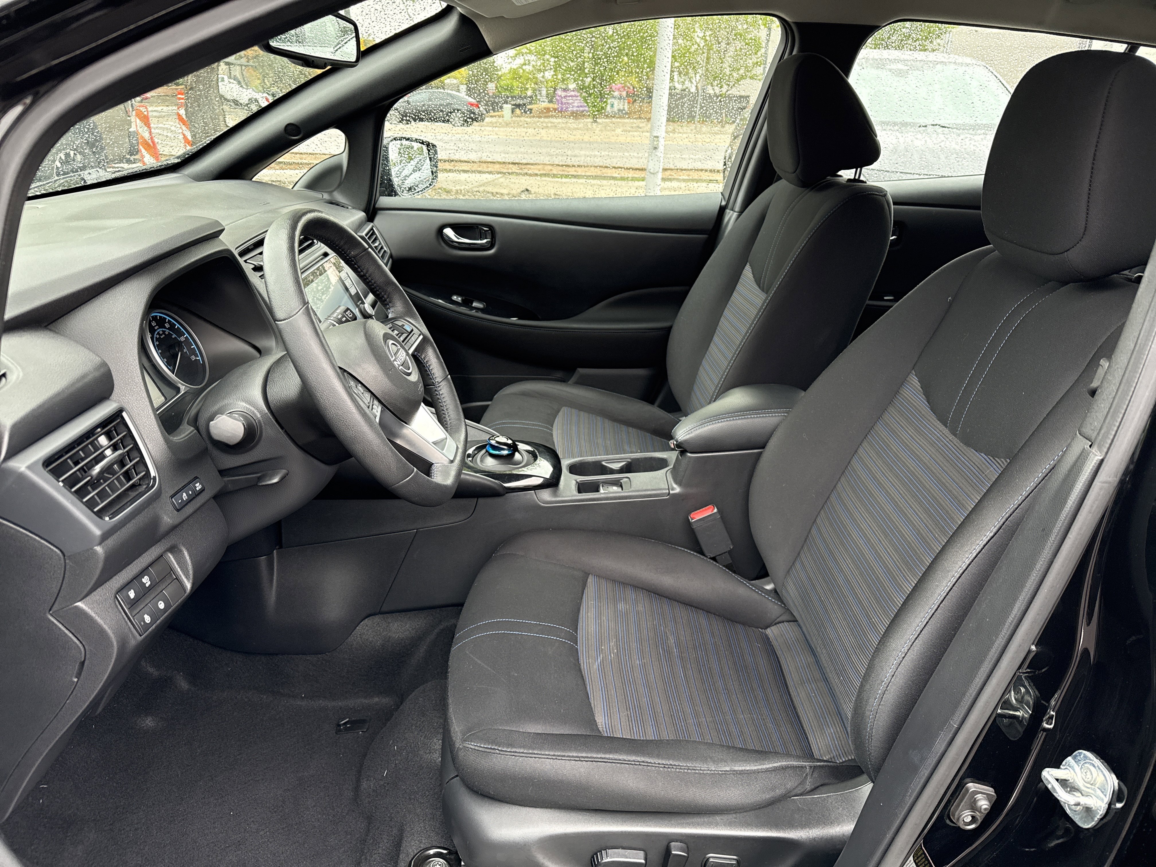 Certified 2024 Nissan Leaf SV Plus FWD image 18