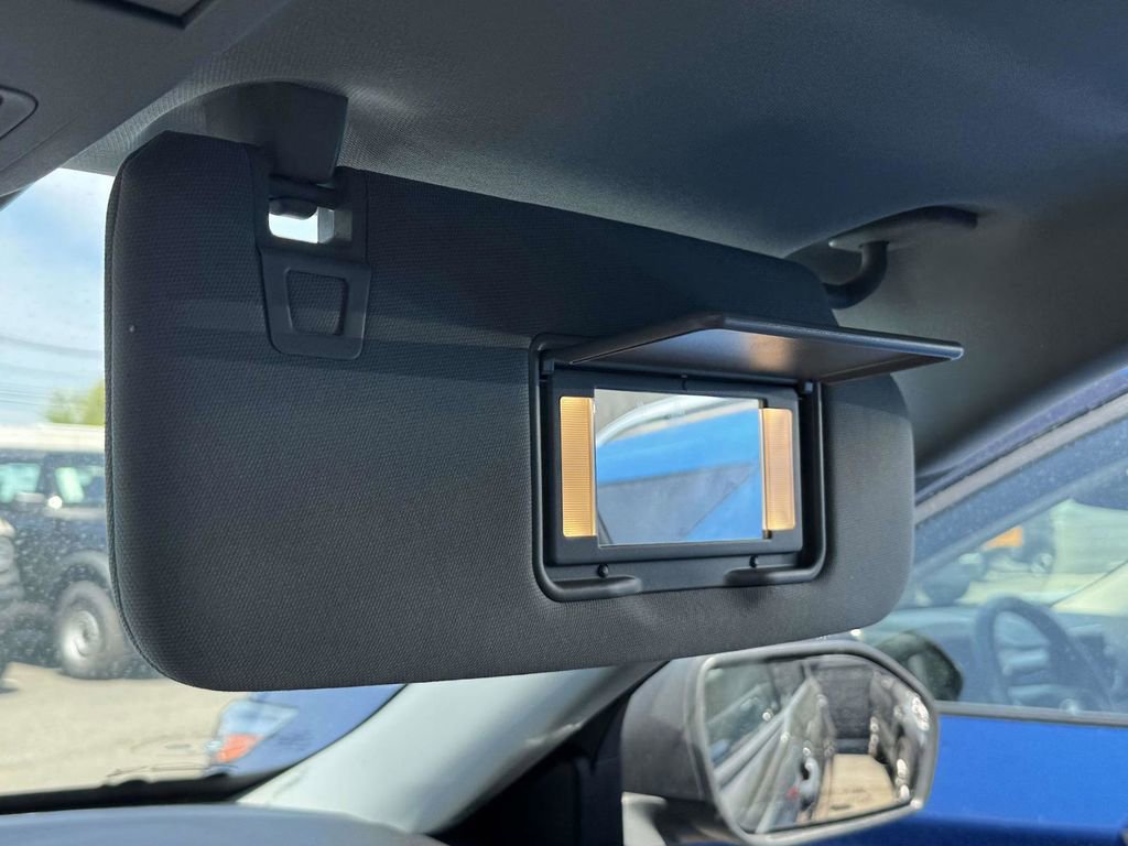 Used 2022 Ford Explorer XLT w/ Equipment Group 202A AWD/4WD image 7