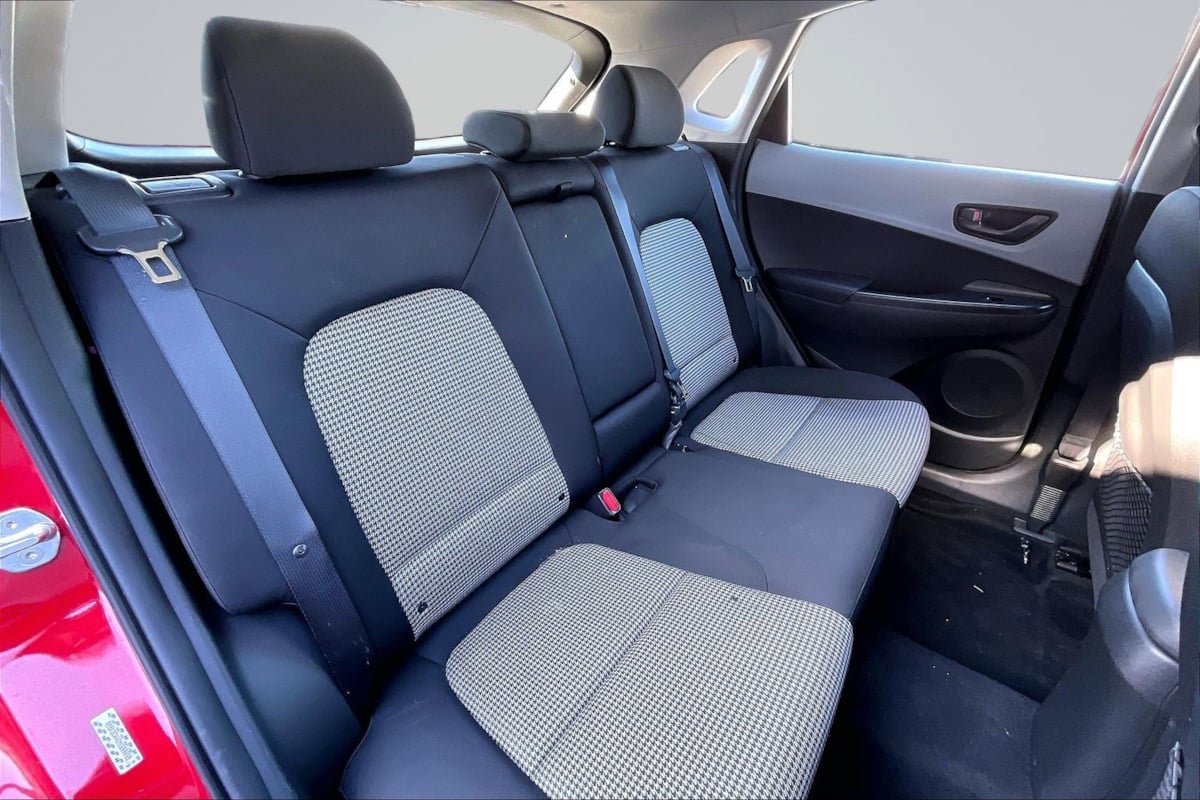 Used 2021 Hyundai Kona SE AWD/4WD image 27