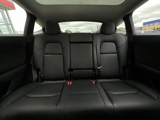 Used 2025 Tesla Model Y Long Range image 6