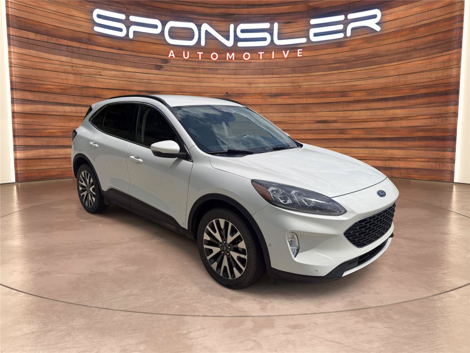 Used 2020 Ford Escape Titanium AWD/4WD image 7