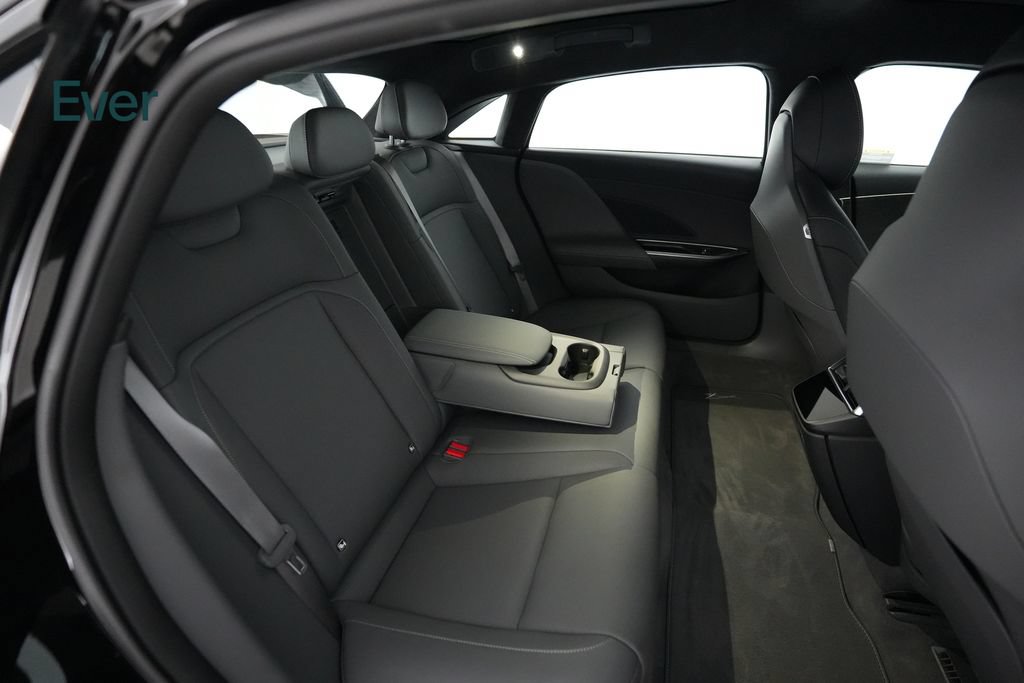 Used 2024 Lucid Air Touring AWD/4WD image 5