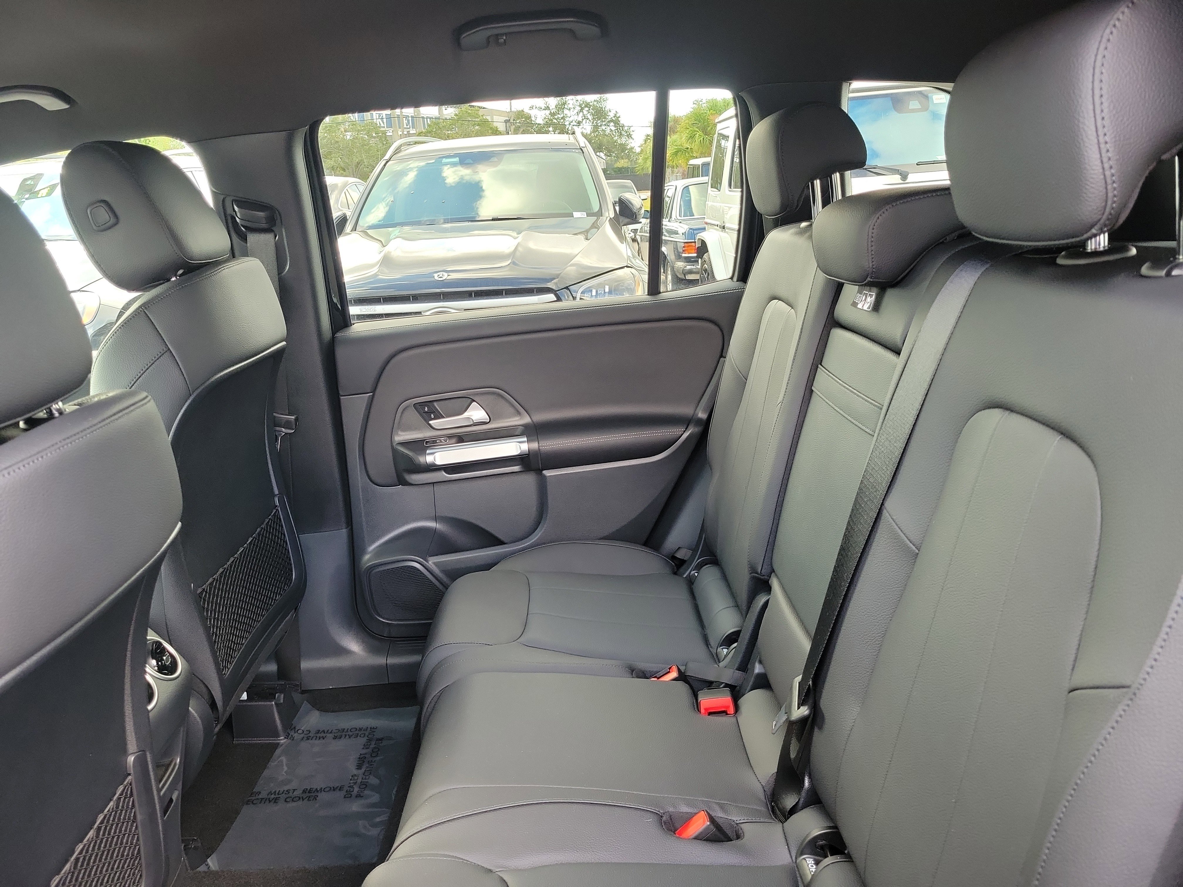 Certified 2025 Mercedes-Benz GLB 250 image 9