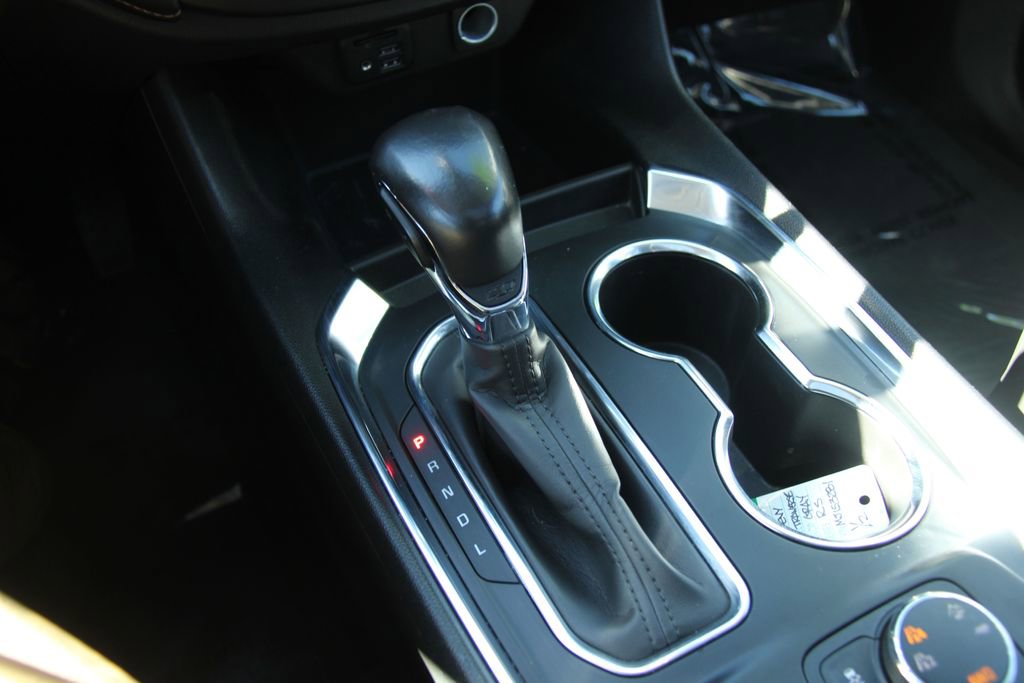 Used 2021 Chevrolet Traverse RS image 19