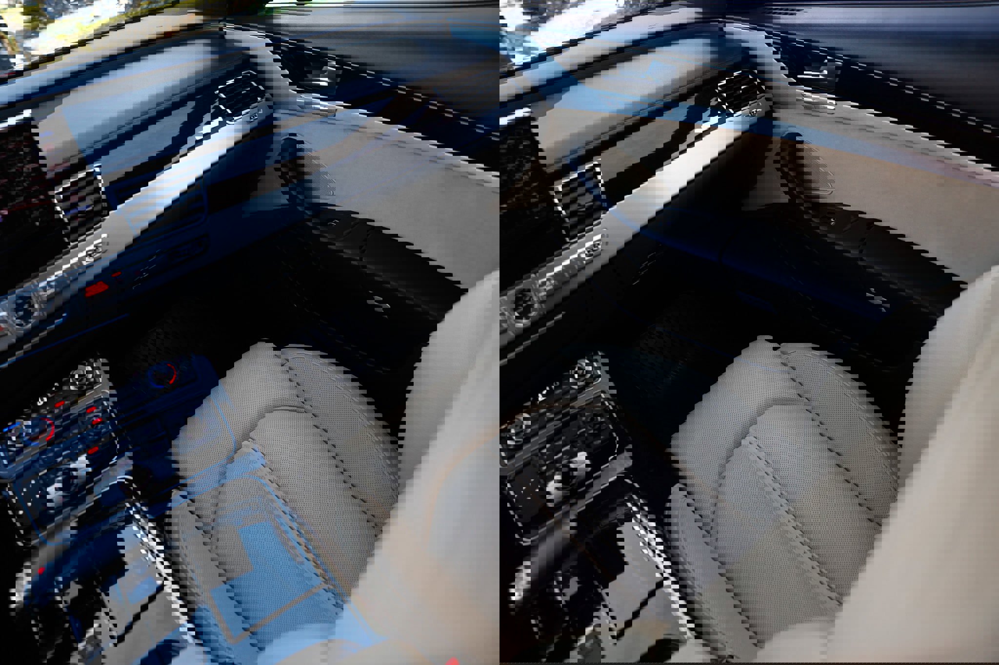 Used 2012 Audi A8 4.2 image 27