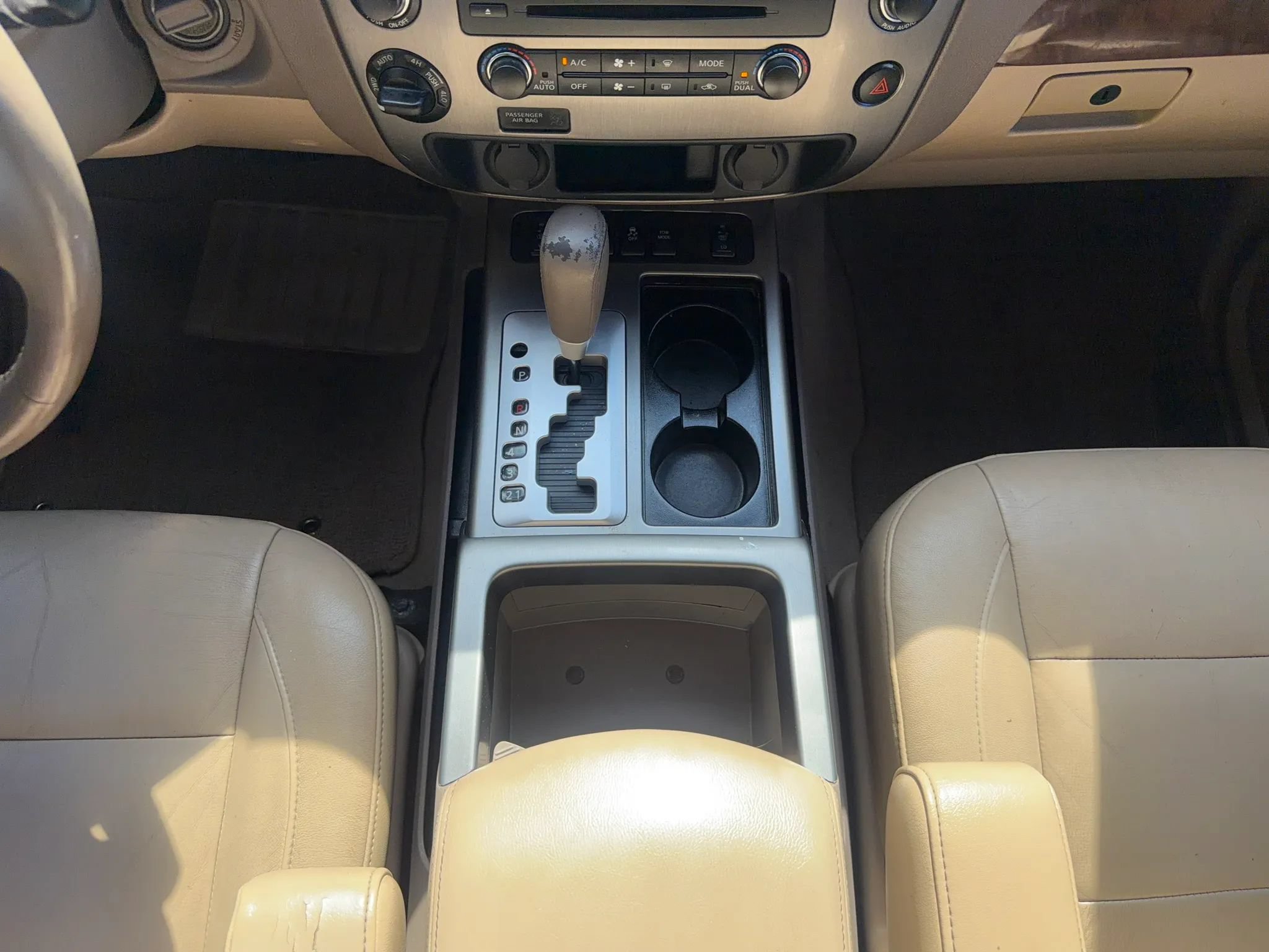 Used 2015 Nissan Armada Platinum w/ 2nd Row Captain Seat Package AWD/4WD image 19