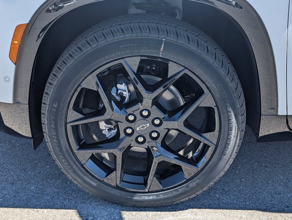 New 2026 Chevrolet Traverse RS w/ LPO, Floor Liner Package image 24