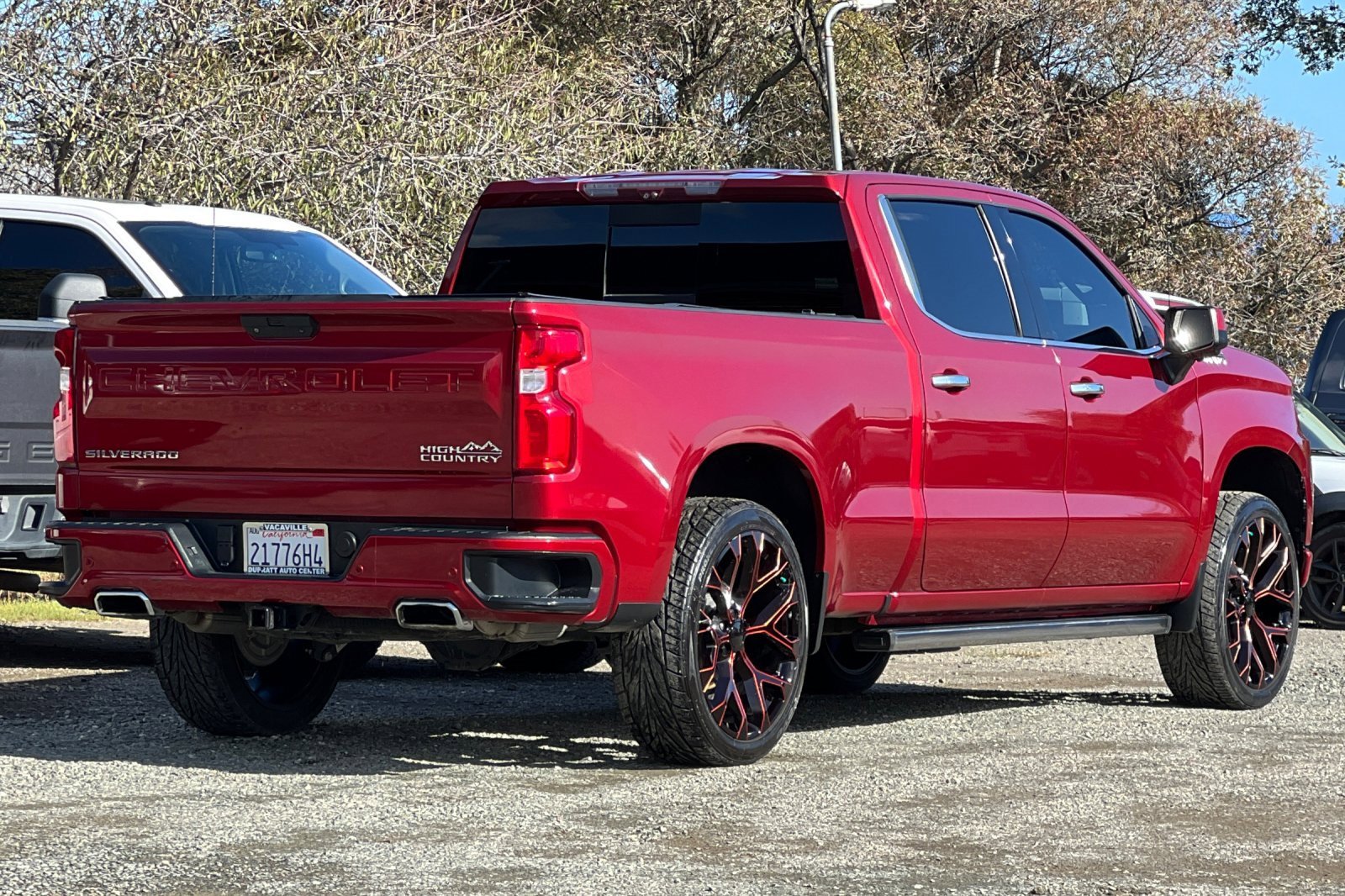 Used 2020 Chevrolet Silverado 1500 High Country w/ Technology Package image 4