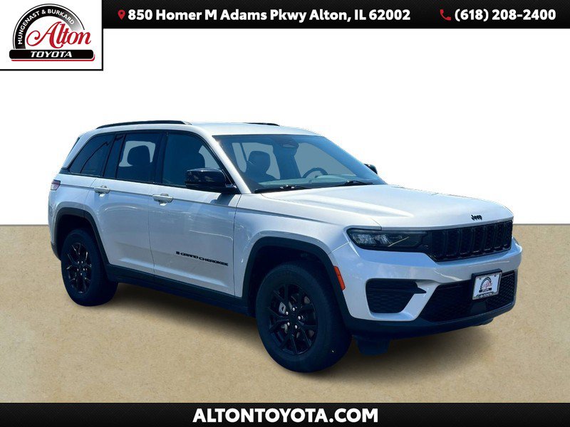 Used 2024 Jeep Grand Cherokee Altitude AWD/4WD image 1