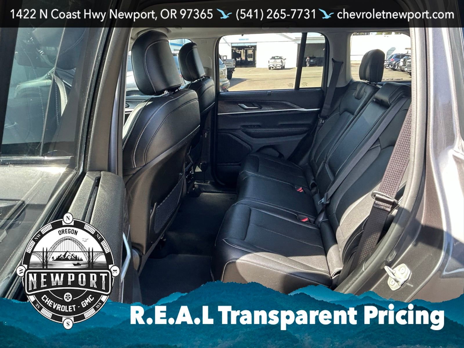 Used 2023 Jeep Grand Cherokee Limited w/ Luxury Tech Group II AWD/4WD image 36