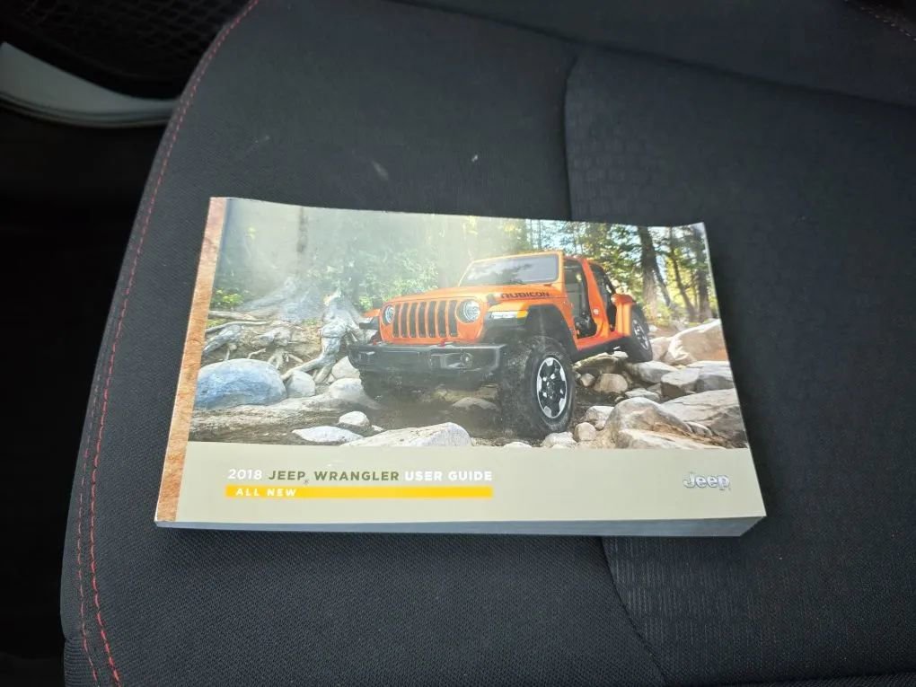 Used 2018 Jeep Wrangler Unlimited Rubicon AWD/4WD image 36
