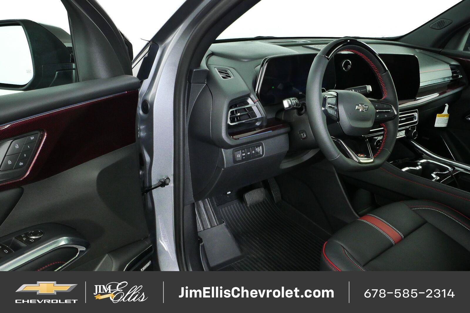 New 2027 Chevrolet Traverse RS w/ LPO, Floor Liner Package AWD/4WD image 9