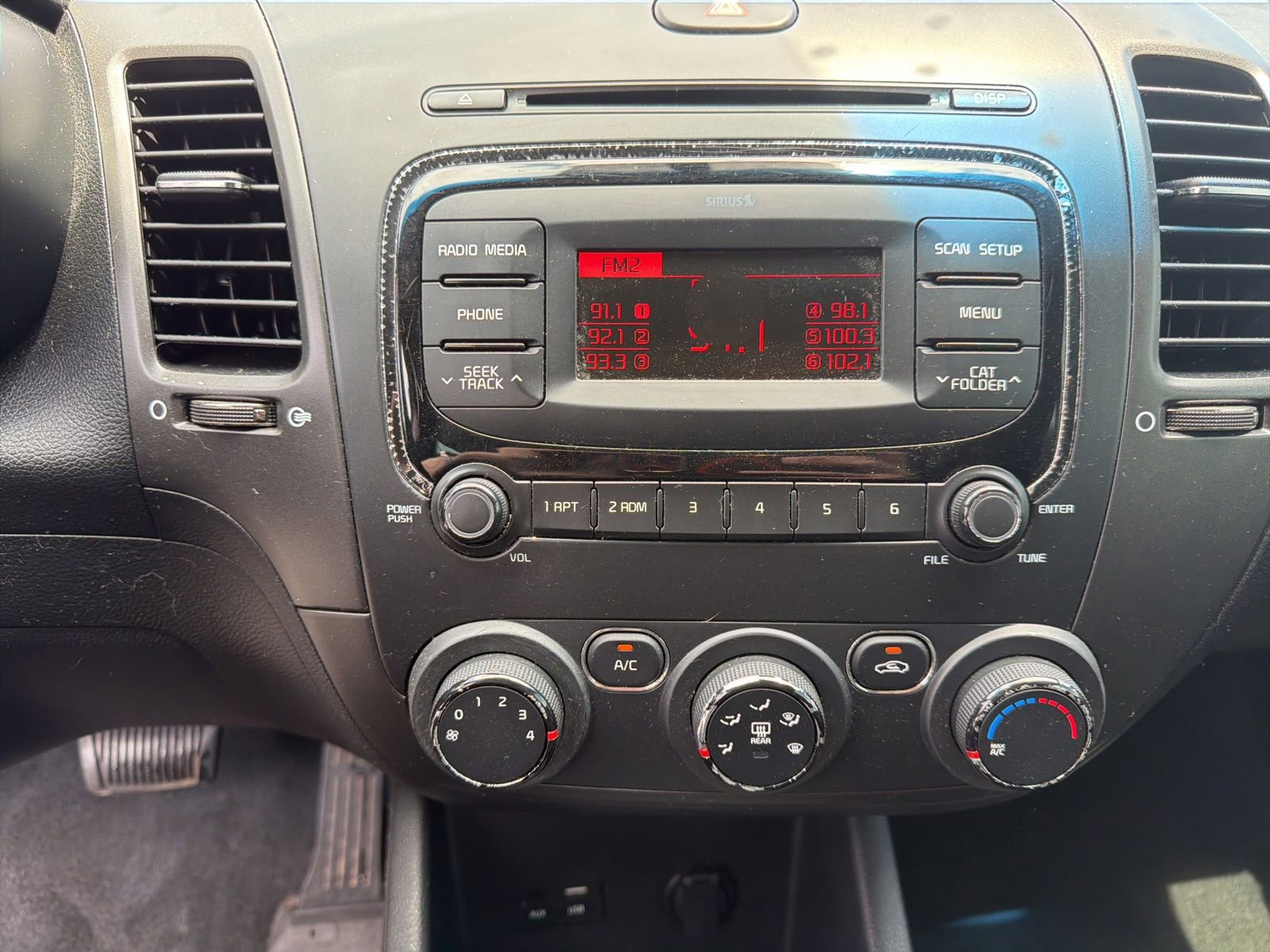 Used 2018 Kia Forte LX FWD image 9