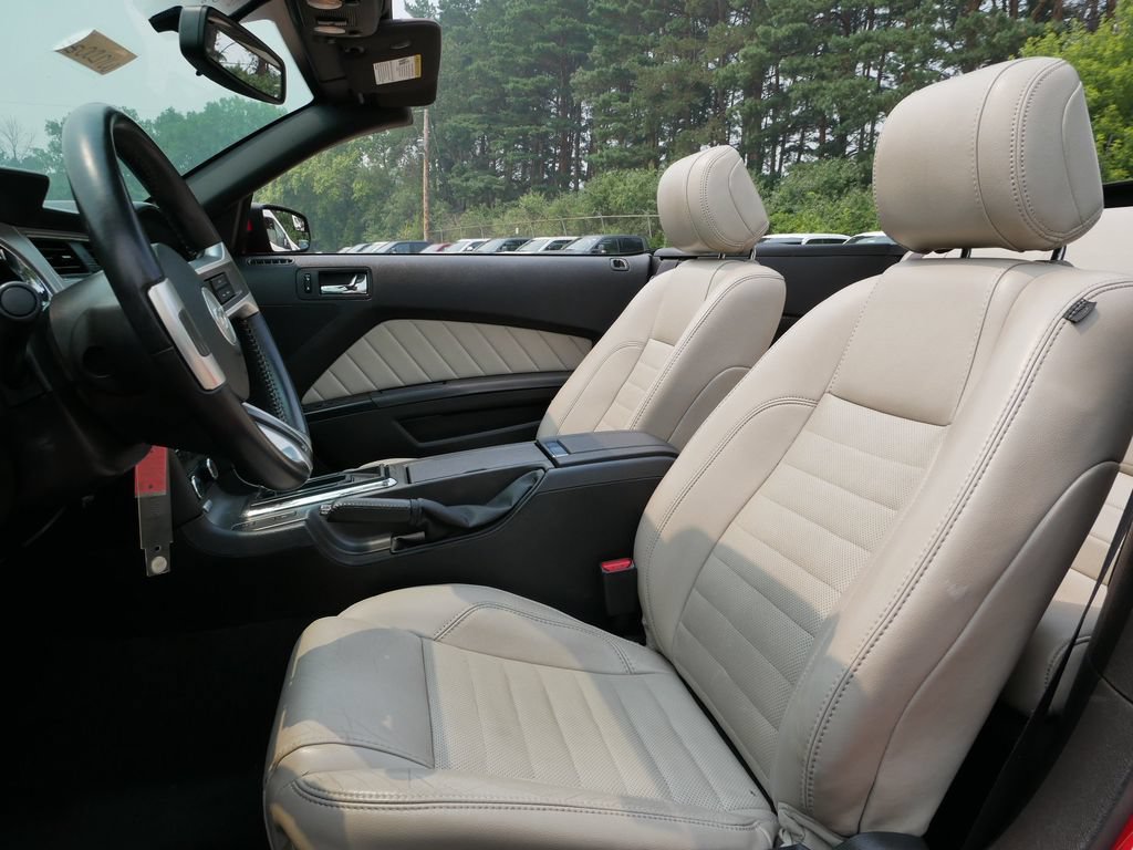 Used 2014 Ford Mustang Premium RWD image 13