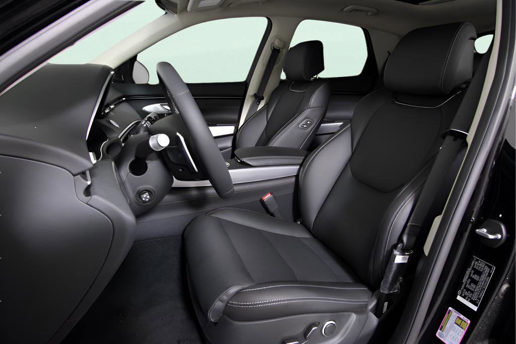 Used 2025 Genesis GV70 2.5T w/ Select Package AWD/4WD image 13