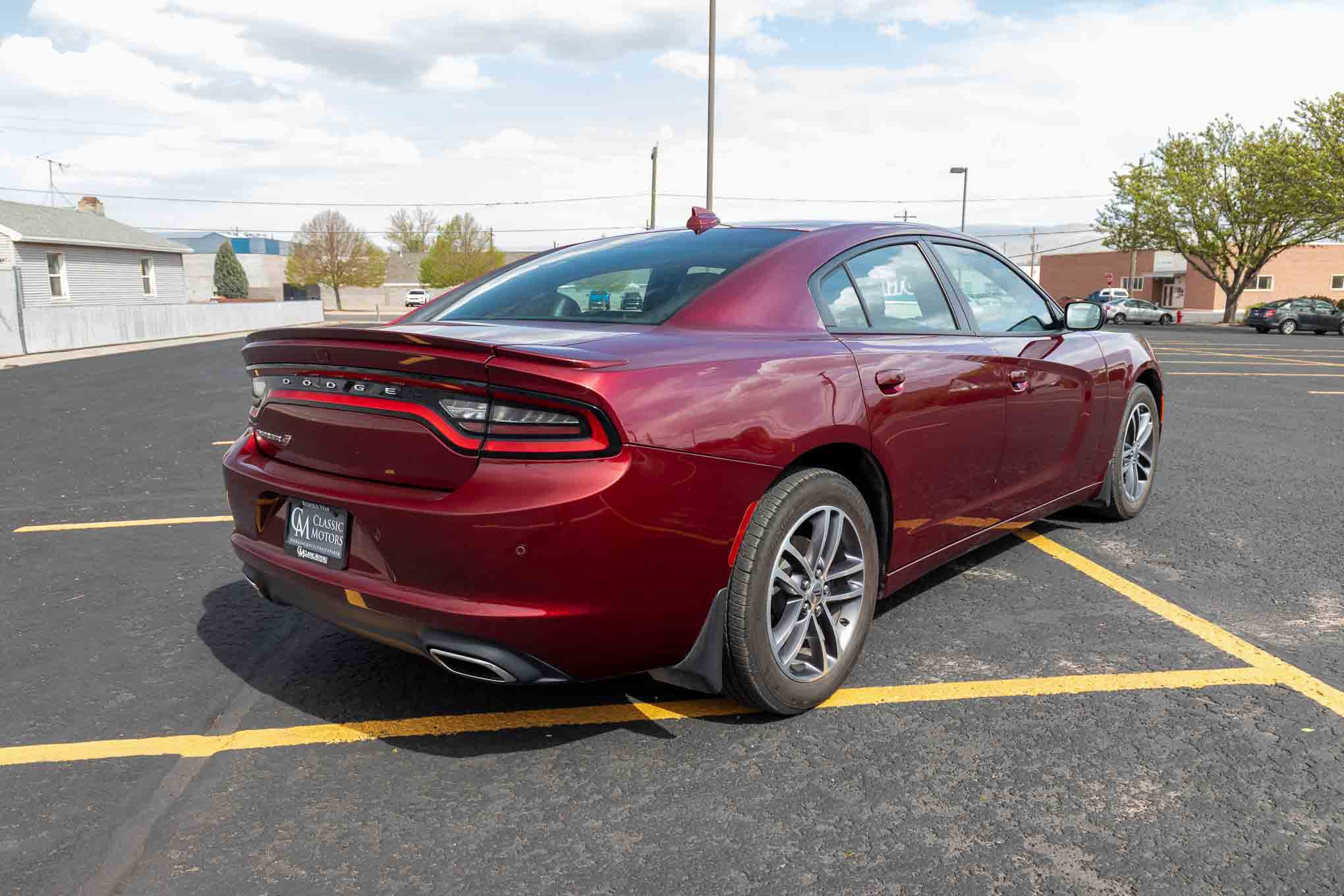 Used 2019 Dodge Charger SXT w/ Plus Group AWD/4WD image 3