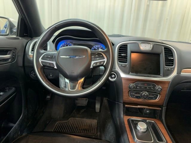 Used 2015 Chrysler 300 C Platinum w/ Harman/Kardon Audio Group AWD/4WD image 15