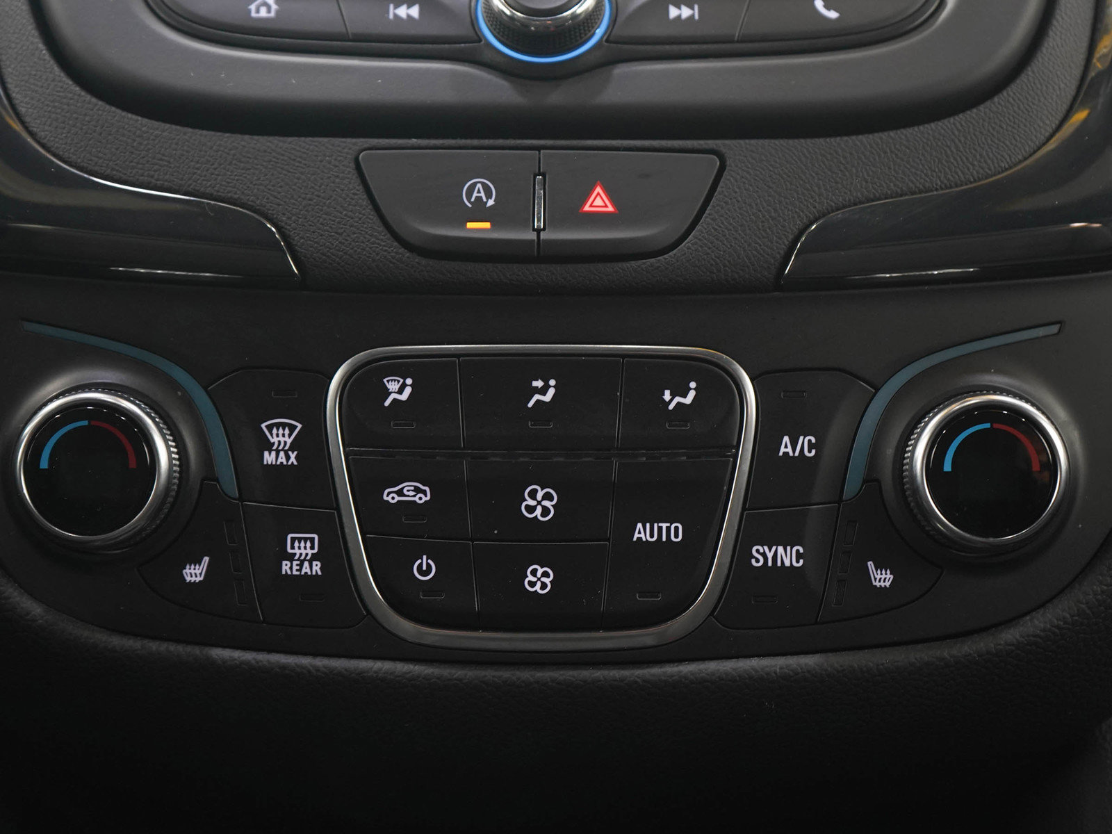 Used 2024 Chevrolet Equinox RS image 15