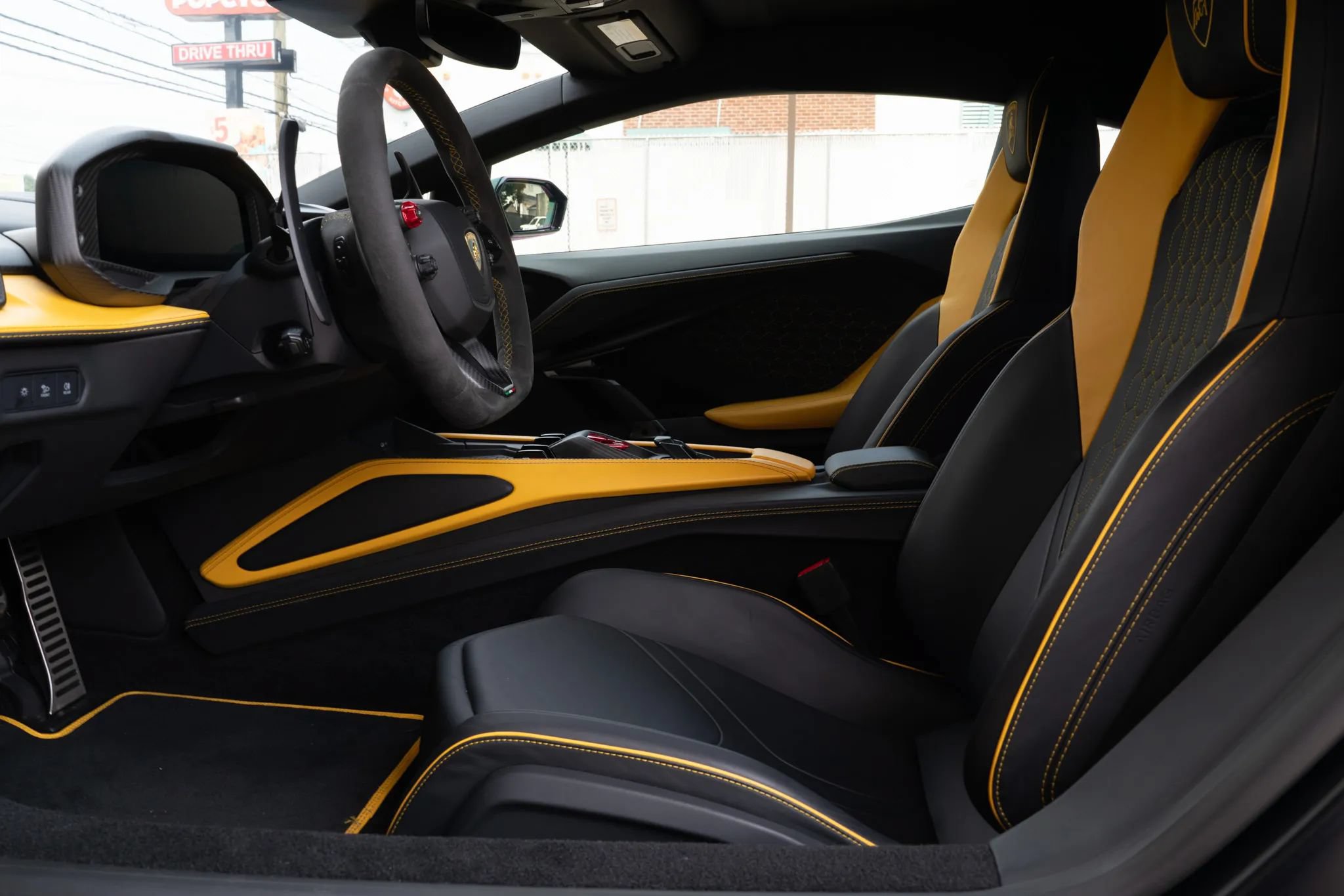 Used 2024 Lamborghini Revuelto AWD/4WD image 54