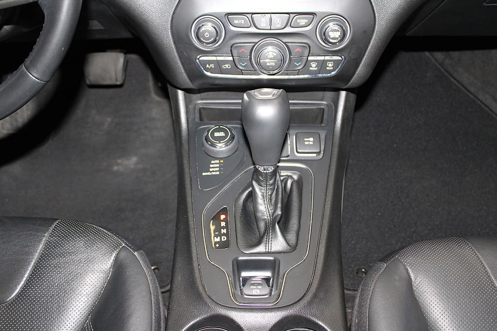 Certified 2021 Jeep Cherokee High Altitude AWD/4WD image 25