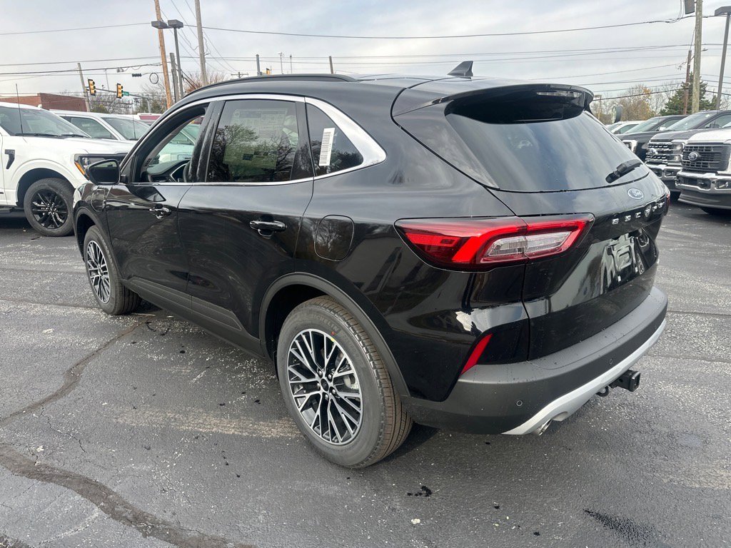 New 2026 Ford Escape SE w/ PHEV Premium Package image 9