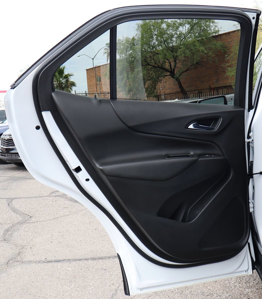 Used 2022 Chevrolet Equinox LT FWD image 29