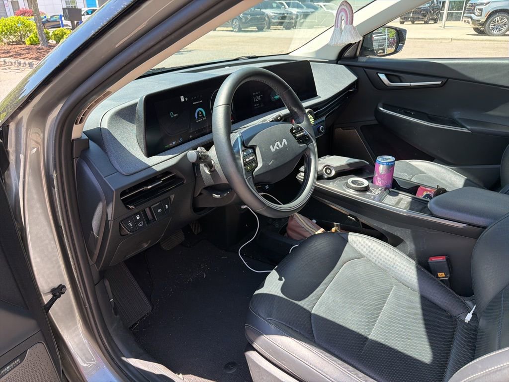 Used 2022 Kia EV6 Wind w/ Wind Technology Package AWD/4WD image 19